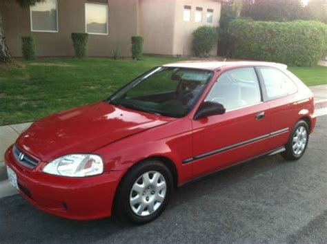Find Used 1999 Honda Civic Dx Hatchback Red 3 Door 16l In Rancho