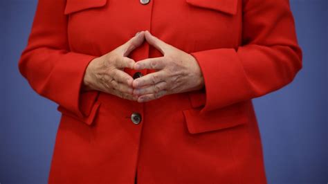 Körpersprache Von Politikern „die Merkel Raute Ist Ein Auslaufmodell