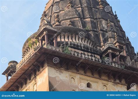 Beautiful View Of Orchha Palace Fort Raja Mahal And Chaturbhuj Temple