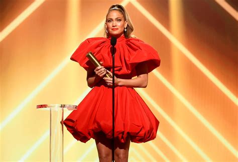 Peoples Choice Awards 2020 Jennifer Lopez Named Peoples Icon