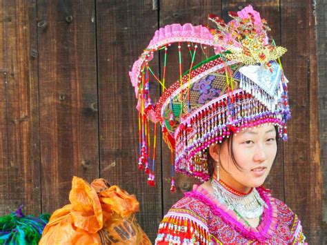 flower hmong woman | Hmong women, Hmong, Vietnam culture
