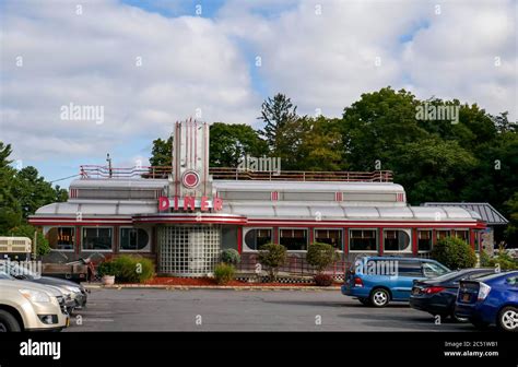 Classic 1930s Art Deco Style American Diner Eveready Diner