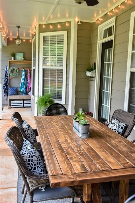 Diy Farmhouse Outdoor Patio Table Made With 2×4s For Less Than 60