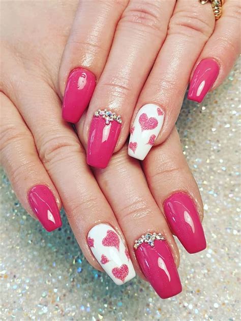 60 Pink Red Or White Valentines Day Nail Ideas Flymeso Blog Nail