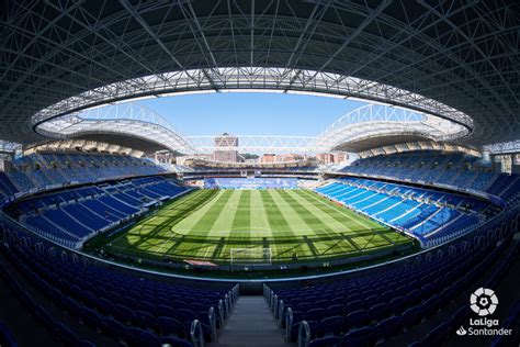 La real sociedad ejercerá hoy de local en el juventus stadium, pero en realidad no será tal. Real Sociedad's 'dream stadium' is the new jewel in San ...