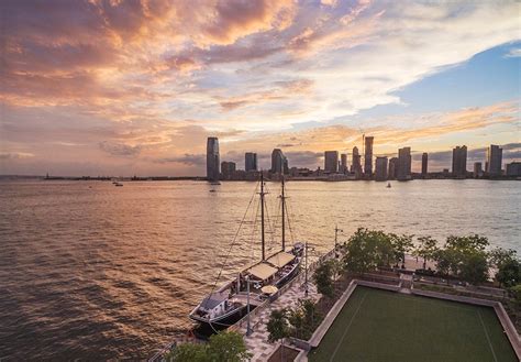 5 Best Waterfront Destinations In New York City Condé Nast Traveler