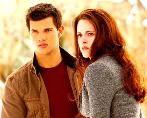 Jacob And Bella The Twilight Saga Vampireswolves Wallpaper
