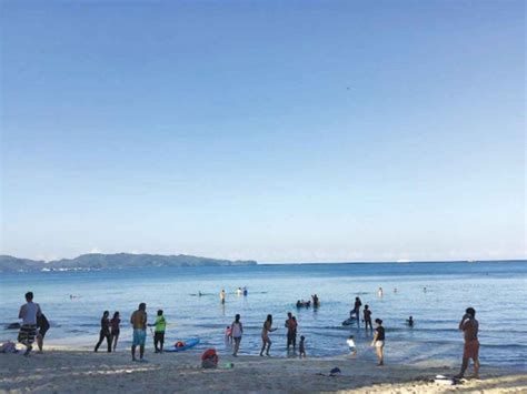 K Tourists Stay In Boracay For Holy Week