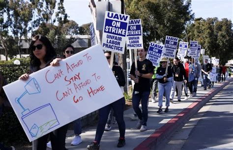 Uc Researchers And Student Workers Reach Deal To End 5 Week Strike