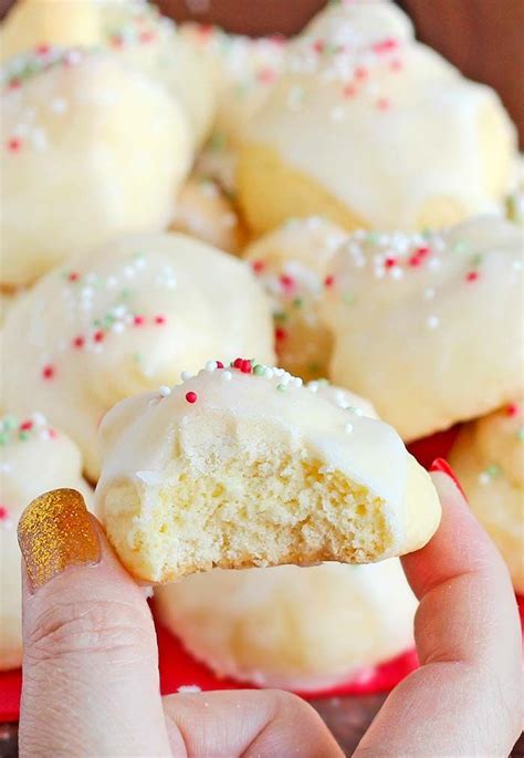 Giada de laurentiis shared her recipe for chewy almond and cherry thumbprint cookies on instagram and they're the perfect holiday snack. Easy Christmas Cookies Giada : 12 Days of Cookies: Giada's Lemon Ricotta Cookies | Lemon ...