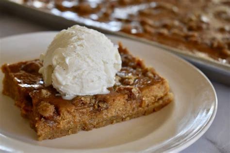 *cover pie with a cardboard plate of the same size as the underplate. Pumpkin Pie Bars | Pecan Crumble Topping - This Delicious ...