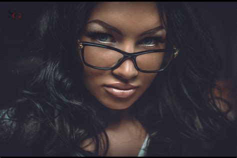 Fond d écran visage noir femmes maquette Femmes avec des lunettes