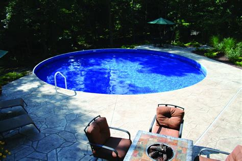 Looking for the best above ground pools & pool accessories? Radiant Pools | Burnett Pools, Spas & Hot Tubs | Cortland, OH