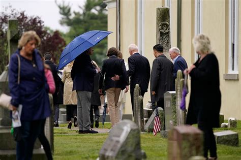 Biden visits son Beau's grave on anniversary of his death