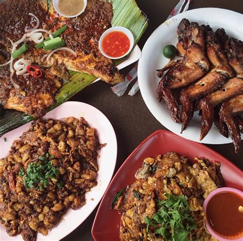 Good hawker food ! 2. 10 Best Hawker Centres in Singapore
