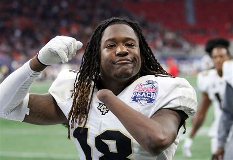 Shaquem Griffin First One Handed Player In The Nfl Retires At 27