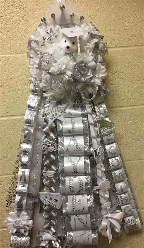 Homecoming Mums Senior Homecoming Spirit Week Homecoming Corsage Homecoming Garter Football