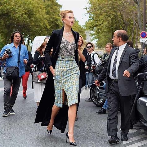 Photos That Show How Crazy Tall Karlie Kloss Is