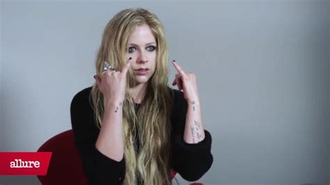 Watch Avril Lavignes Signature Smoky Eye Allure Video Cne
