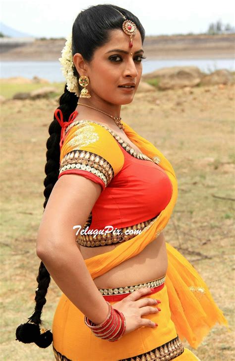 New actress in 2016 : Varalaksmi seductive navel show - SEDUCTIVE ACTRESS NAVEL SHOW