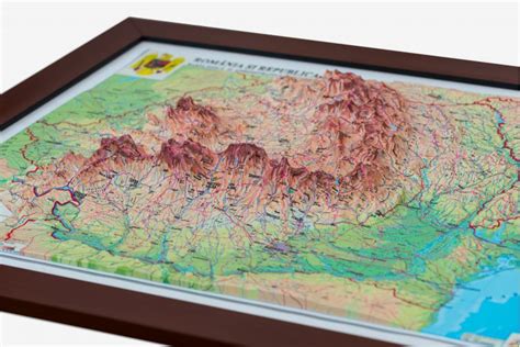 It is bordered by romania to the west and ukraine to the north, east, and south. Romania si Republica Moldova. Harta fizica, administrativa ...