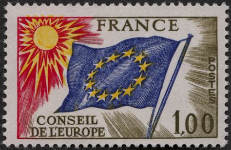 Timbre poste banque d'images libres de droit. Timbre Conseil de l'Europe : drapeau (49 SE) - La Poste