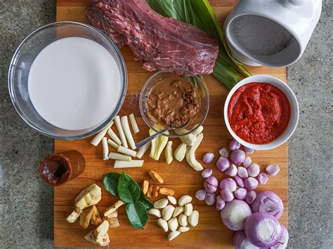 Daging babi menjadi salah satu makanan tidak halal yang terfavorite. Rendang Daging: Resepi Masakan Rendang Tradisional - Butterkicap