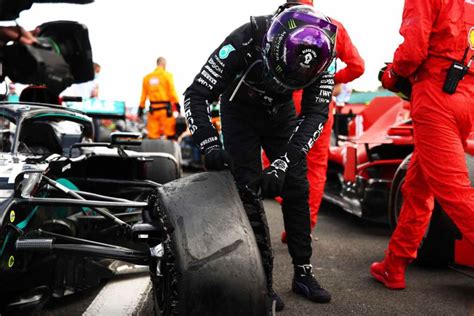 Gran Premio Di Silverstone Hamilton Esplode E Vince Leclerc Sul Podio Con Verstappen