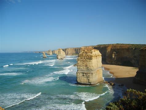 Filethe Twelve Apostles Victoria Australia 2006 Wikimedia Commons