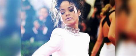 Rihanna Se Lució En Instagram Con Sensuales Transparencias En Campaña