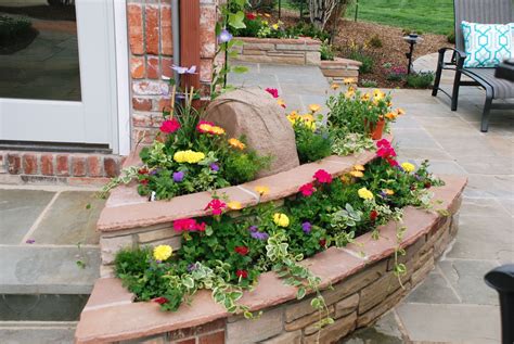 Planter beds in early spring | Planter beds, Early spring flowers, Early spring