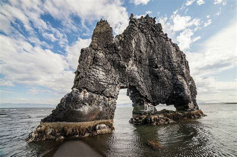 101 Incredible Rock Formations Around The World