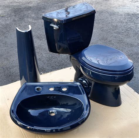 Matching Kohler Toilet And Pedestal Sink For Sale These W Flickr