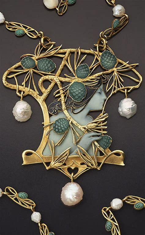 René Lalique An Art Nouveau Gold Enamel And Pearl Necklace Paris