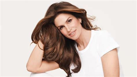 cindy crawford on meaningful beauty s new age proof hair care and her favorite model memories