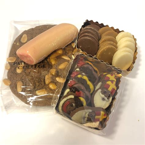 Surprise Pakket B Chocolatier En Banketbakkerij C Van Velzen Heiloo