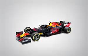 Red bull revealed its 2020 formula 1 world championship challenger, the rb16, first online and then on track at silverstone on wednesday. 2020 Red Bull RB16 F1 Car launch pictures