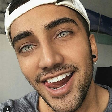 Álbumes 101 Foto Hombres Guapos De Ojos Azules El último