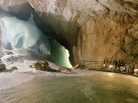 Eisriesenweltthe Worlds Largest Ice Cave Amusing Planet