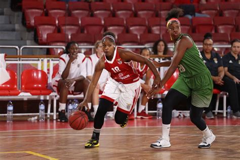 A equipa feminina de basquetebol do benfica somou a terceira vitória na liga skoy, superando o o basquetebol feminino do benfica volta a entrar em ação no dia 25 de outubro, com a deslocação. Benfica Score: Basquetebol Feminino - Benfica perde em ...