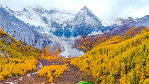 View Top 10 Beautiful Places In China  Backpacker News
