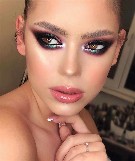 Maria Lihacheva Apropomakeup On Instagram “bonbon Cat Eye Makeup With