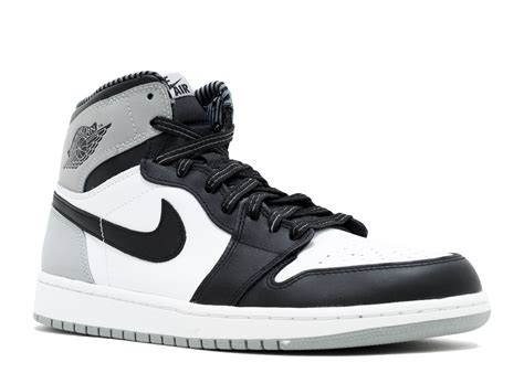 Mainly located at the ankle collar, swoosh and outsole, these grey details complete the whole for a sober and ultra efficient colour coding. air jordan 1 retro high og "barons" - white/black-wolf ...