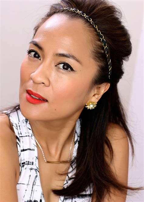 What you get.1 oz matte lipstick what it does. MAC Matte Lipstick in Dangerous, and a Few Thoughts on Red ...