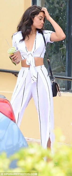 Shanina Shaik Goes Braless For A Stroll With Fiance Dj Ruckus Daily Mail Online