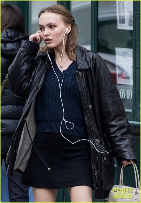 Lily Rose Depp Cuts A Chic Figure While Stepping Out In Paris Photo 4263627 Lily Rose Depp