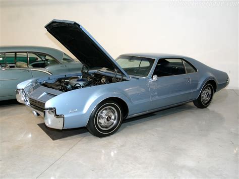 Jay Lenos 1070 Hp 1966 Oldsmobile Toronado Car Forums And