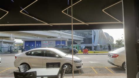 There are 4 ways to get from putra heights to malacca by bus, train, taxi or car. OUR WONDERFUL SIMPLE LIFE: Restoran Muar Station Putra Heights