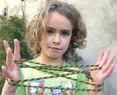 ¿quieres enseñar a tu hijo cómo se juegan las escondidillas, a saltar la cuerda o la gallina ciega? Imagenes De Juegos Tradicionales Y Sus Reglas / Calameo ...