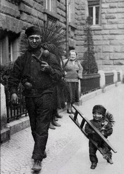 Pin By Lotta Klang On Black And White History Chimney Sweep Vintage
